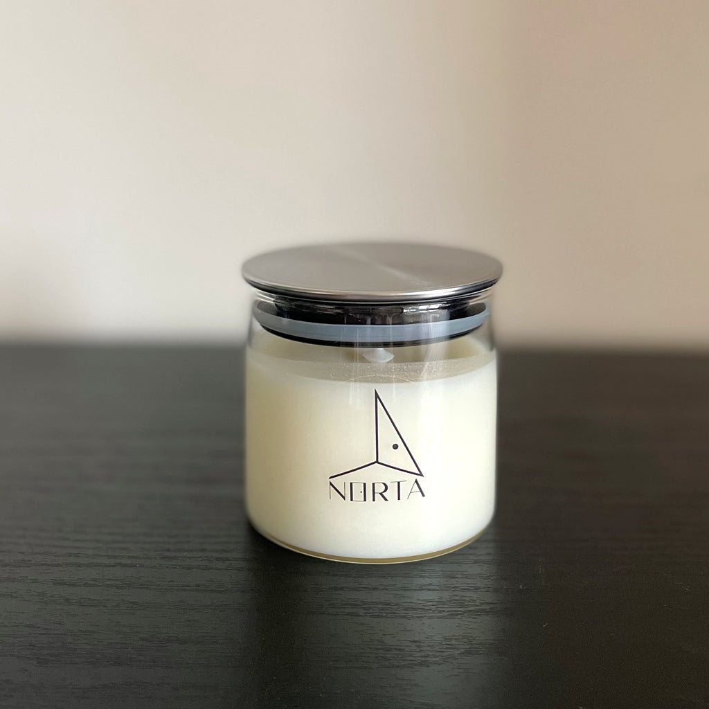 Massage oil candle, glass pot