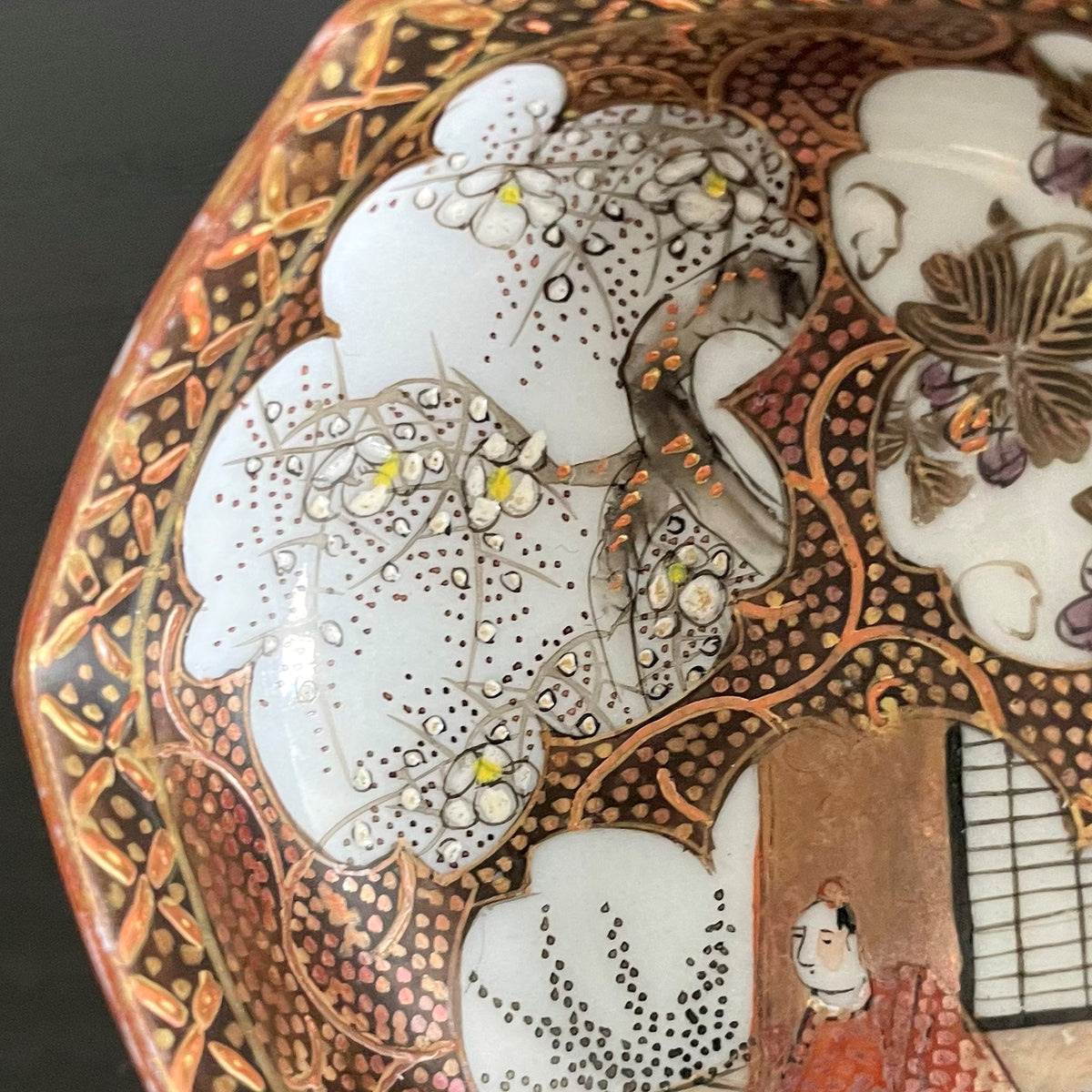 金彩盃　人物画