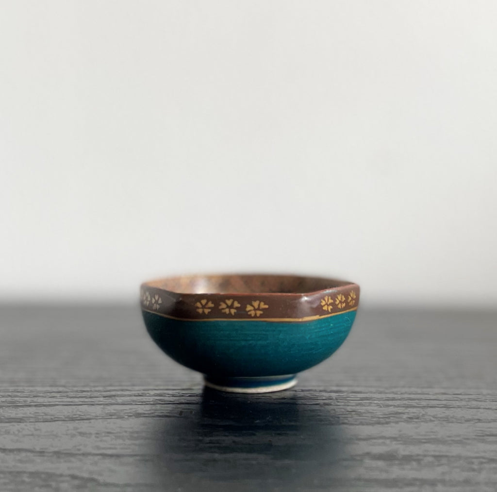 Sake cup, Gold miniature painting with portrait