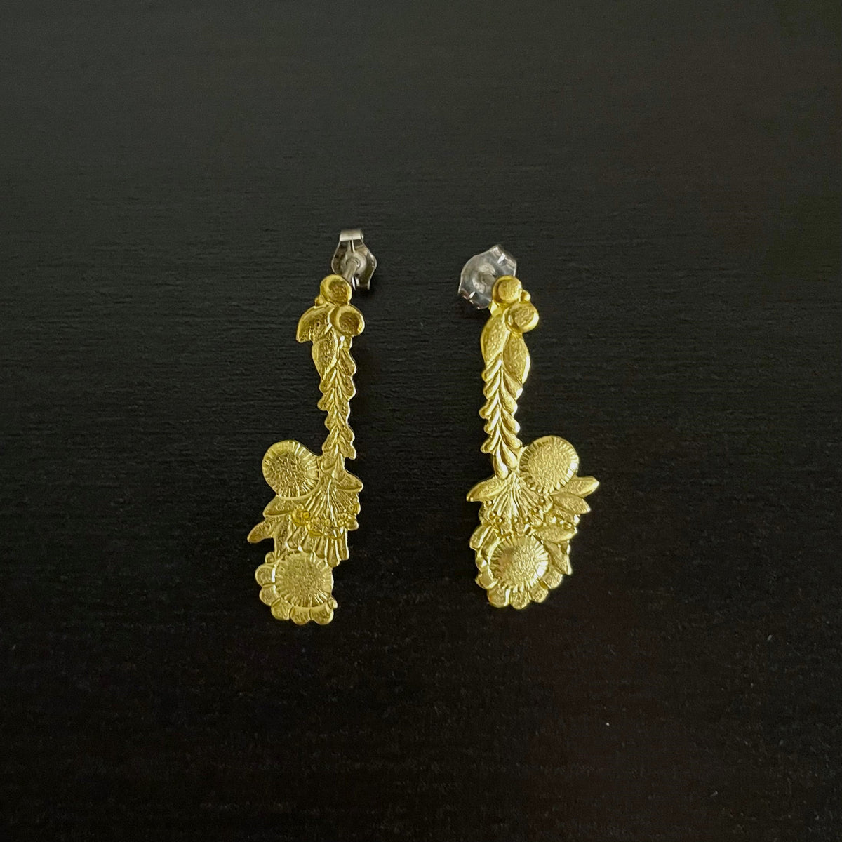 ピアス　花ツラナル