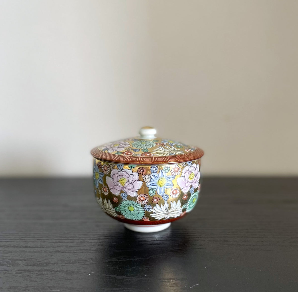 九谷花詰 蓋つき湯呑
