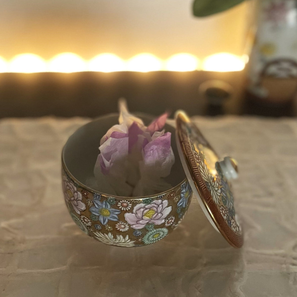 九谷花詰 蓋つき湯呑